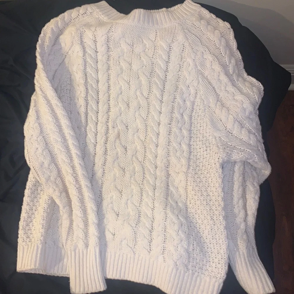 White Arie Fall Sweater - Picture 1 of 1
